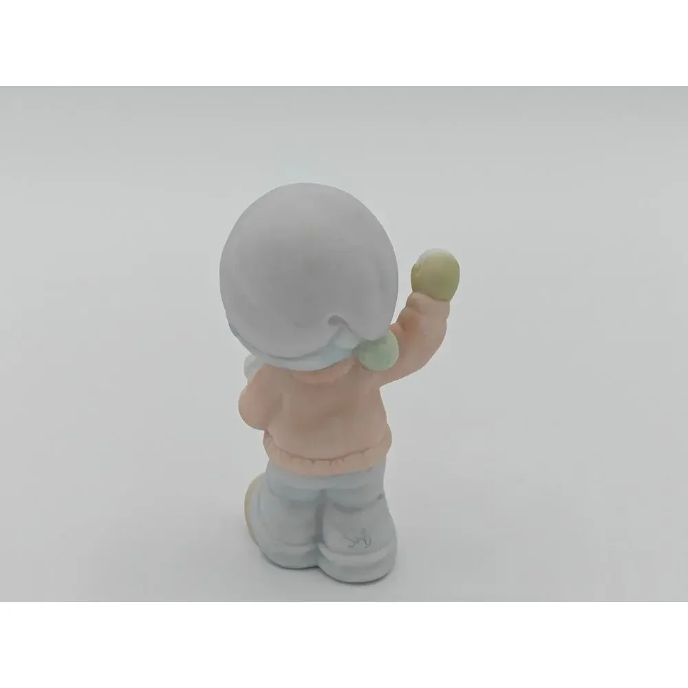 Sugar Town Sammy Boy with Snowballs 1992 Precious Moments Figurine 528668